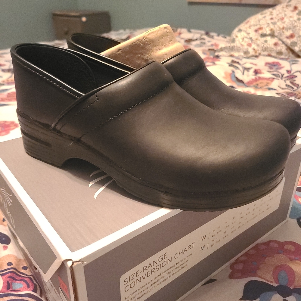 Dansko Nursing Clogs Size 42